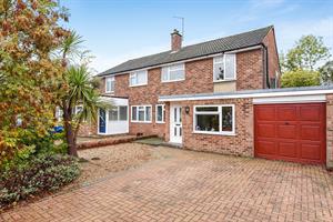 SOLD......49 Moorgrove Crecsent, Egham. TW20 9HR