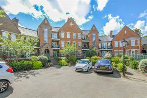 6 Palmerstone Court, Virginia Water, Surrey, GU25 4TF