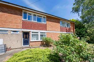 4 Cherrywood Avenue Englefield Green, Egham TW20 0TF