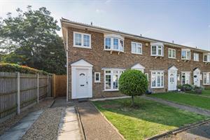16 Albany Place, Egham, TW20 9HG