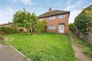 35 Lynwood Avenue, Central Egham.