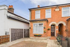 11 Alexandra Road, Englefield Green, Surrey, TW20 0RP